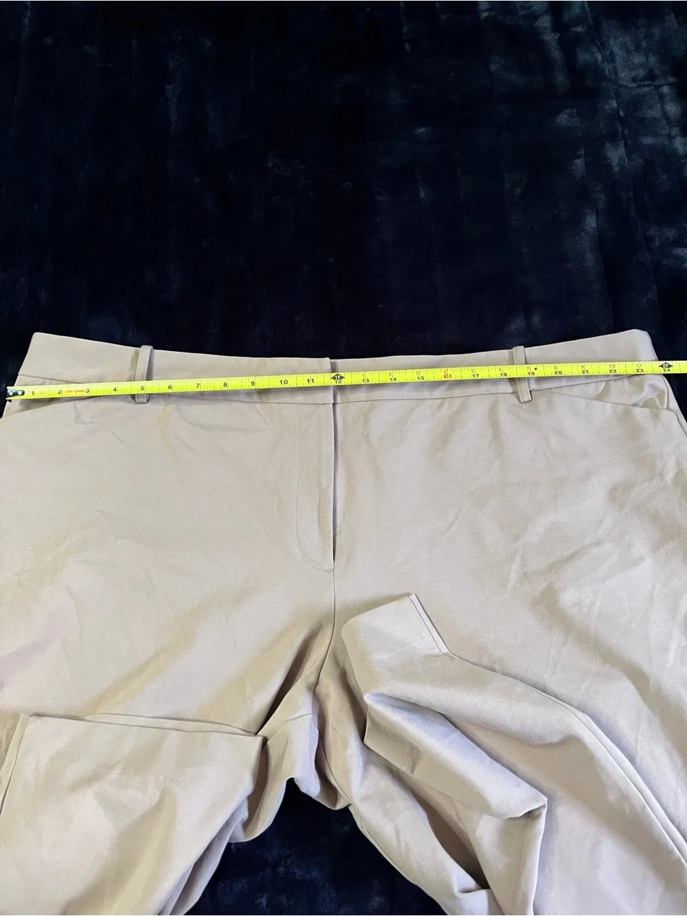 Liz Claiborne Women’s Mid Rise Ankle Length Khaki Pants Size 22w NWT